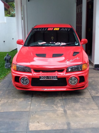 mitsubishi-lancer-ck2-2000-big-1