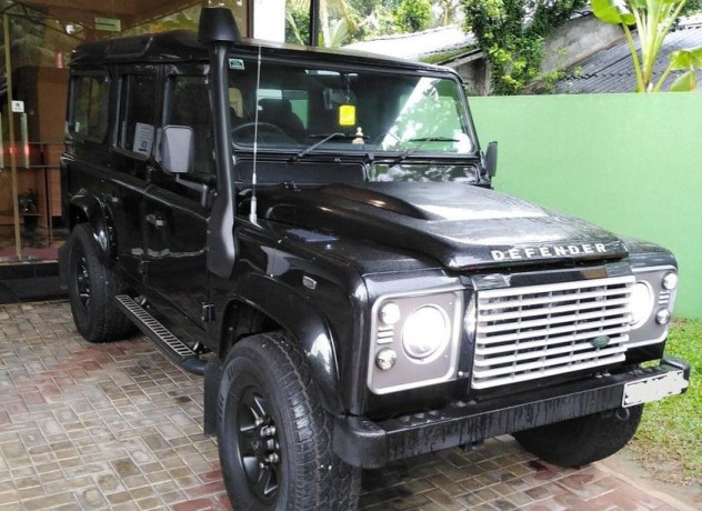 land-rover-defender-1991-big-0