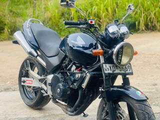 honda-hornet-250-ch150