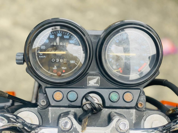 honda-hornet-250-ch150-big-4