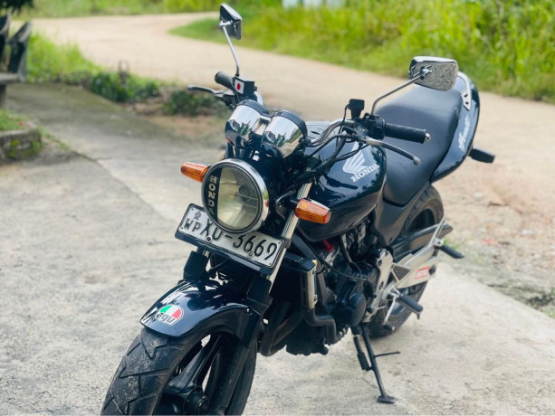 honda-hornet-250-ch150-big-1