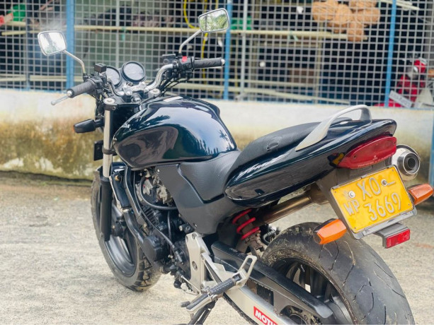 honda-hornet-250-ch150-big-3