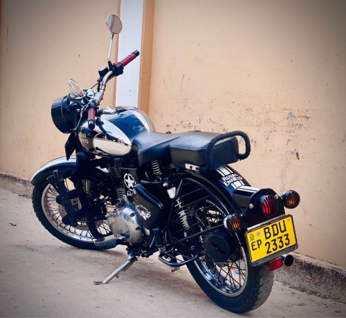 royal-enfield-classic-350-2016-big-2