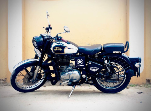 royal-enfield-classic-350-2016-big-1