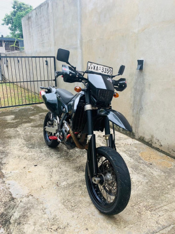 suzuki-drz-400-2012-big-1