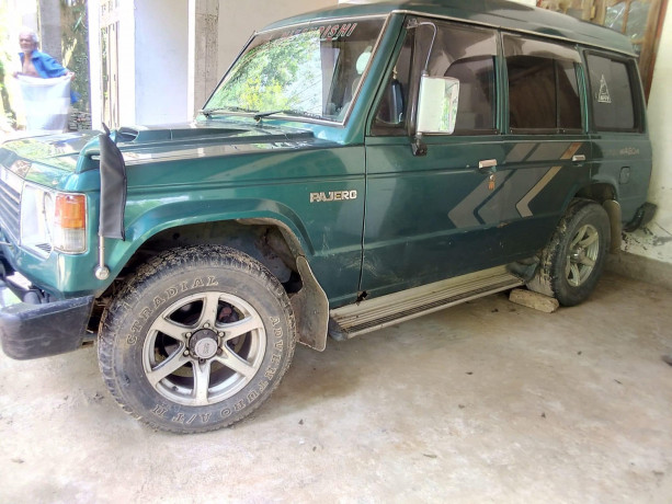 mitsubishi-pajero-for-sale-big-0