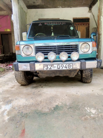 mitsubishi-pajero-for-sale-big-2