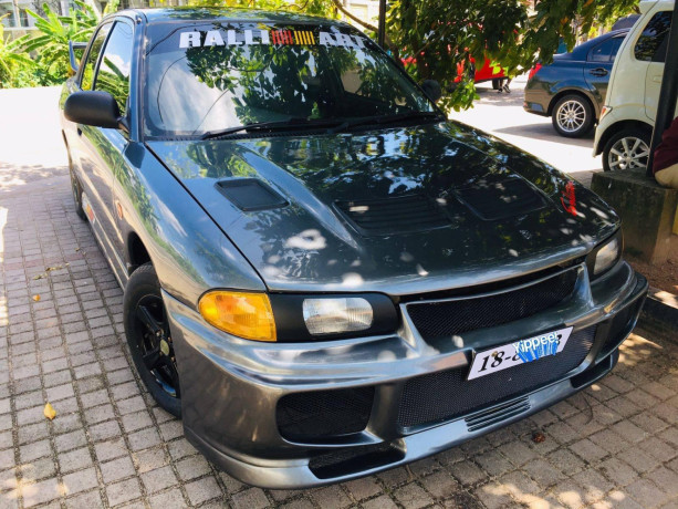 mitsubishi-lancer-cb1-1994-big-1