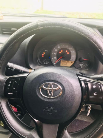 toyota-vitz-2018-big-4