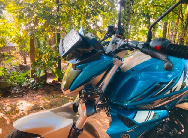 yamaha-fz-v2-2018-big-2