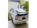 toyota-prius-s-grade-2013-small-2