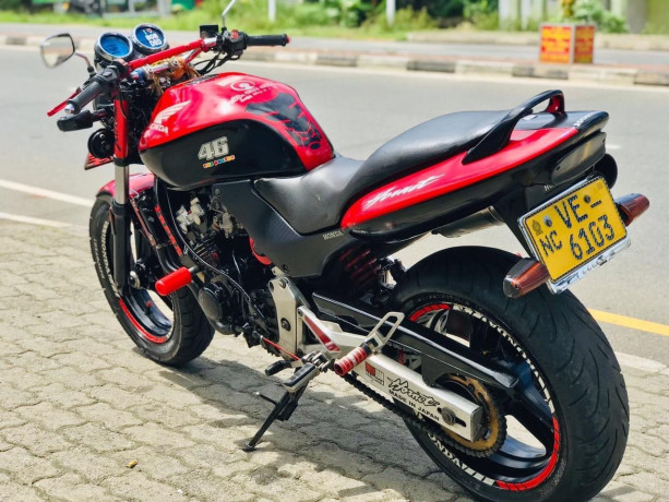 honda-hornet-250-ch110-big-0