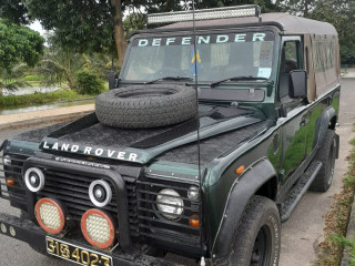 land-rover-defender-1980