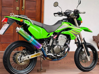 kawasaki-d-tracker-250-2023