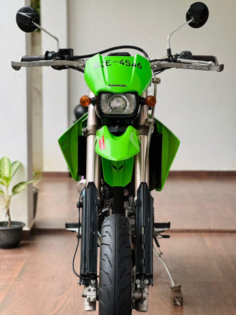 kawasaki-d-tracker-250-2023-big-1