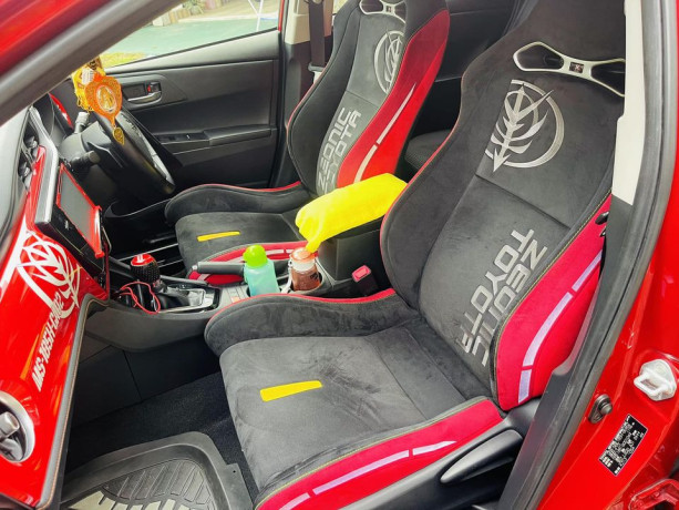 zeonic-toyota-auris-2015-big-2