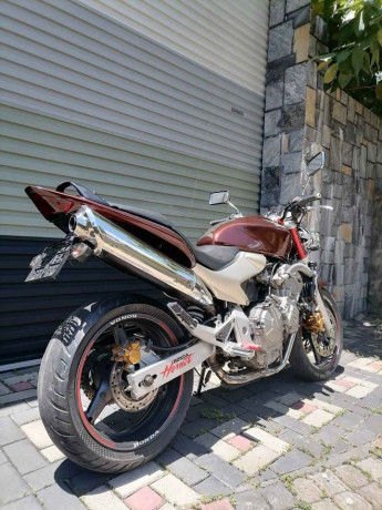 honda-hornet-600-big-3