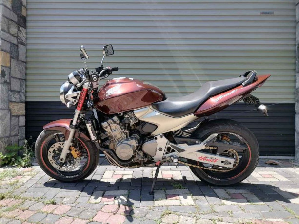 honda-hornet-600-big-2