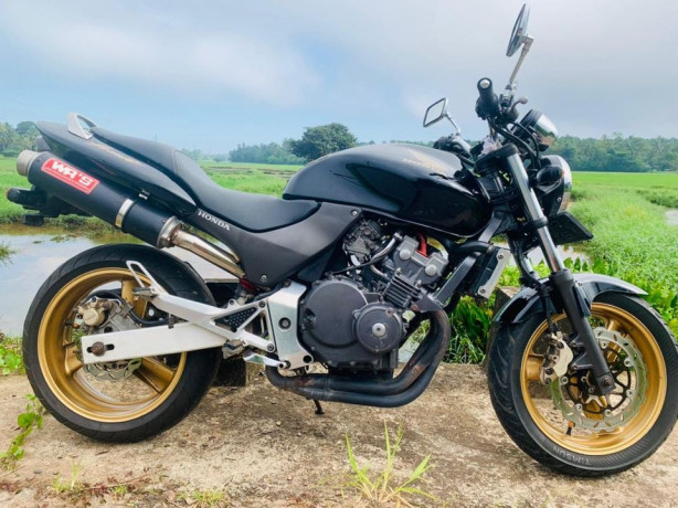 honda-hornet-250-ch110-big-2