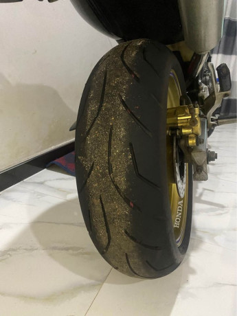 honda-hornet-250-ch115-2015-big-4