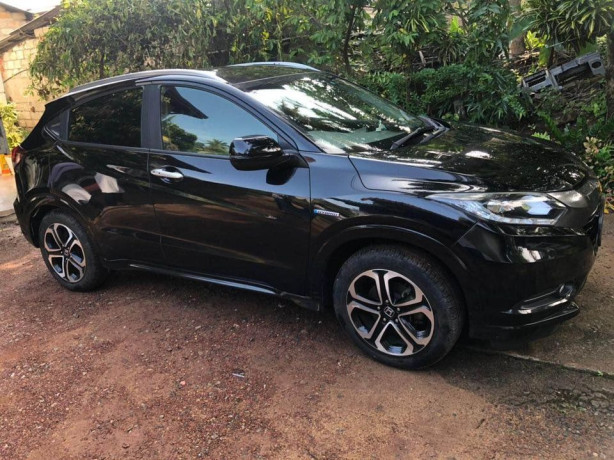 honda-vezel-2014-big-2