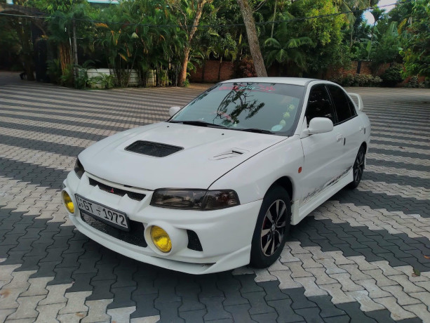 mitsubishi-lancer-ck2-2000-big-0