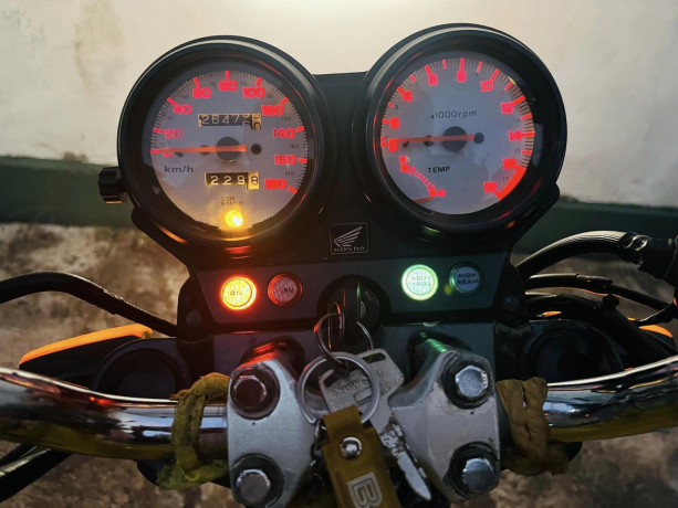honda-hornet-250-ch115-2012-big-4