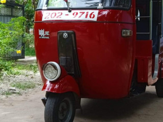 bajaj-2-stroke-three-wheel