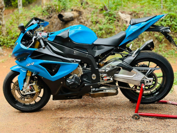 bmw-s1000rr-2012-big-0
