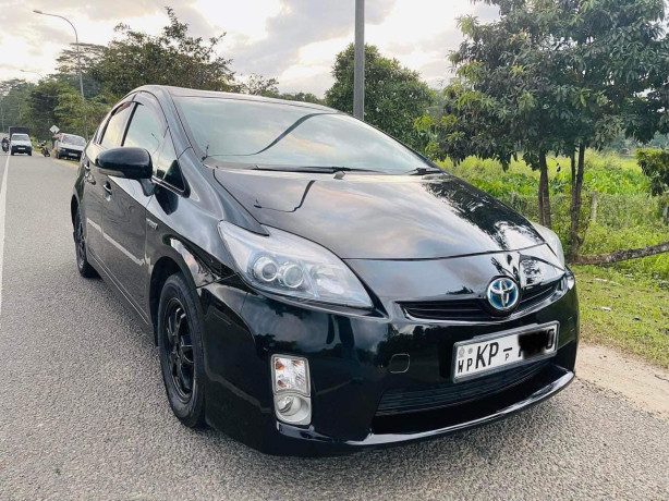 toyota-prius-2009-big-0