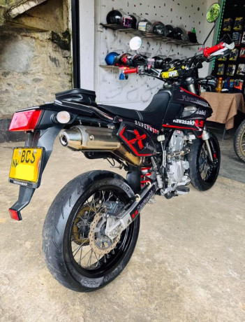 kawasaki-d-tracker-250-2015-big-1