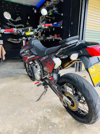 kawasaki-d-tracker-250-2015-big-2