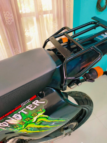 kawasaki-dtracker-250-big-2