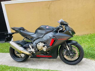 honda-cbr-1000rr-2017