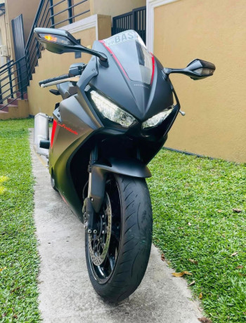 honda-cbr-1000rr-2017-big-1