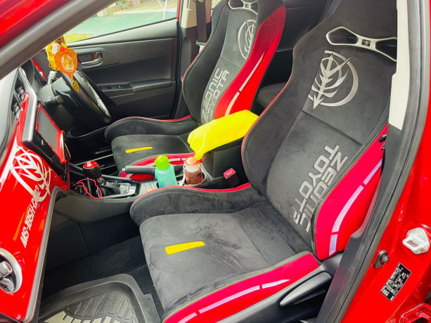 zeonic-toyota-auris-mobile-suit-gundam-edition-2019-big-3