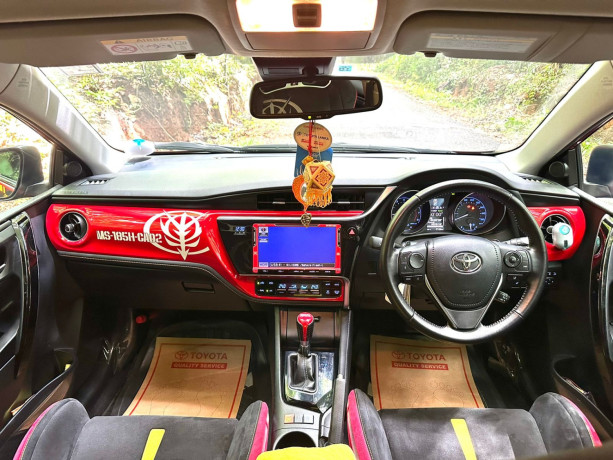 zeonic-toyota-auris-mobile-suit-gundam-edition-2019-big-2