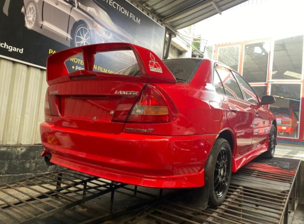 mitsubishi-evo-4-big-2