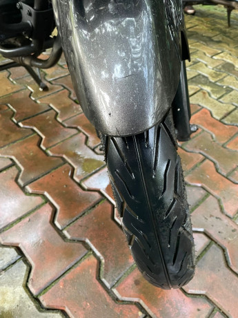 bajaj-discovery-125-2014-big-1
