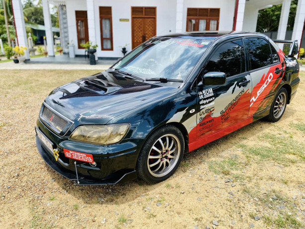 mitsubishi-lancer-cs1-big-0