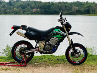 kawasaki-d-tracker-250-2015