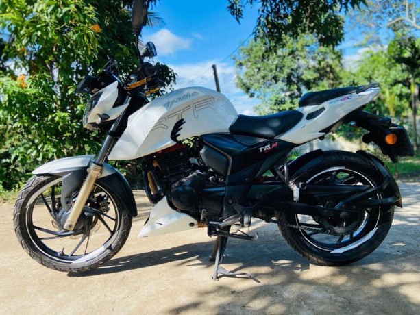 tvs-apache-rtr200-2017-big-2