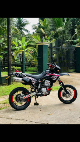 kawasaki-d-tracker-250-2012-big-3
