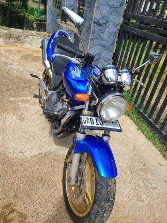 honda-hornet-ch130-2020-big-4