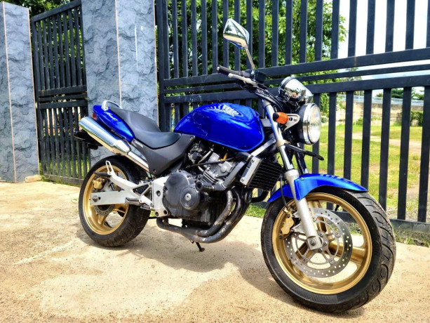 honda-hornet-ch130-2020-big-3