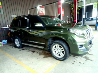 land-cruiser-prado-4000cc-v6-2011