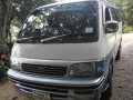 toyota-hiace-lh119-small-0