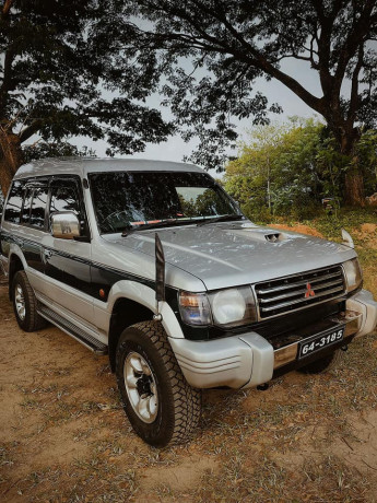 MITSUBISHI PAJERO, Kandy