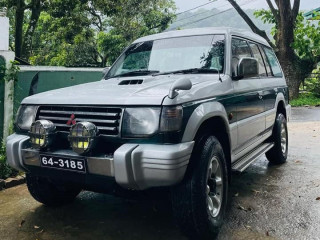 mitsubishi-pajero