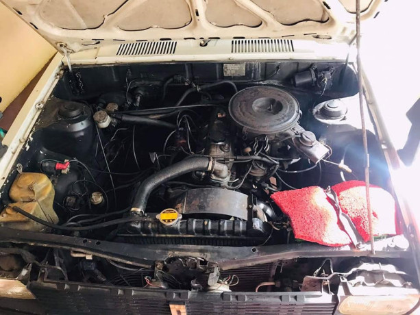 toyota-corolla-dx-wagon-big-4